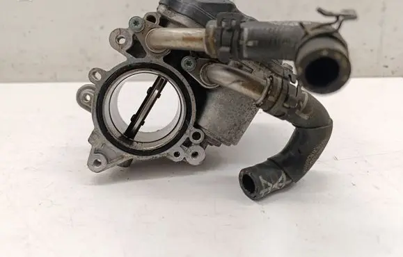Volkswagen Golf VII Throttle valve 04L128063M 04L128059G