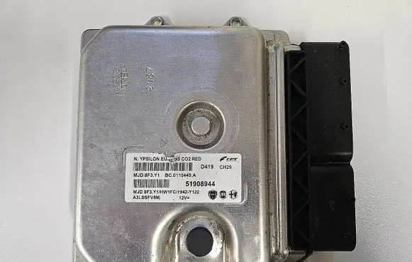 Lancia Ypsilon Engine control unit/module 51908944 MJD8F3Y1 MJD8F3.Y1
