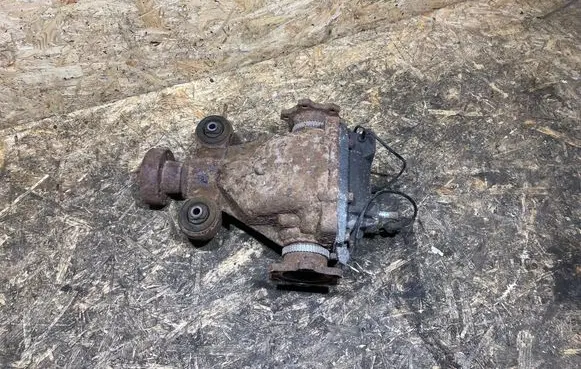 Infiniti G37 Rear differential 00634824 121112B