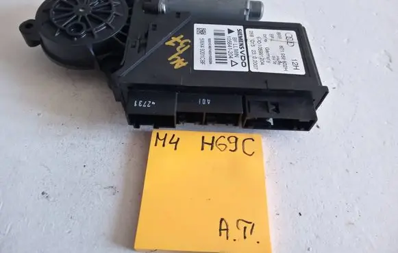 Audi A4 S4 B7 8E 8H Front door window regulator motor 5WK49201CBF
