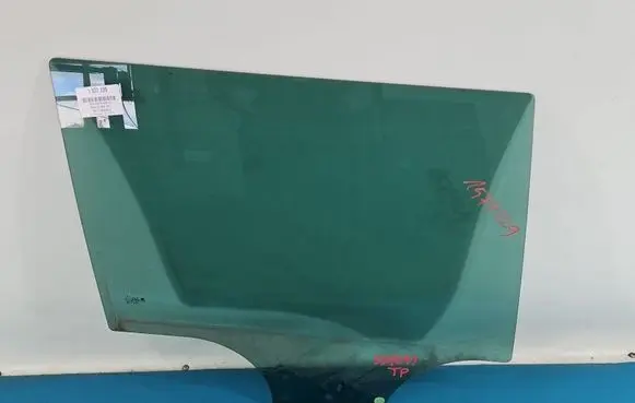 Skoda Yeti (5L) Rear door window glass IMPRK1577229