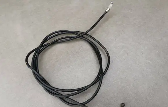 Mitsubishi Grandis Engine bonnet/hood lock release cable 