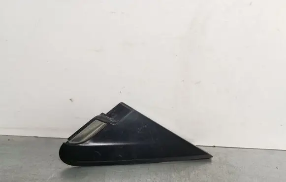Subaru Forester SJ Fender end trim 65250SG020