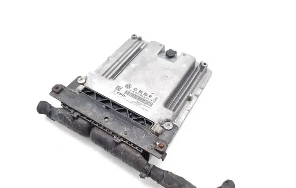 Volkswagen Tiguan Engine control unit/module 03L906022RN 0281016155