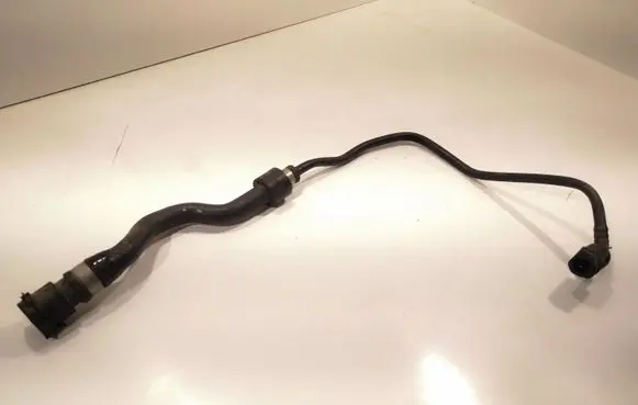 BMW 5 F10 F11 Engine coolant pipe/hose 7575435
