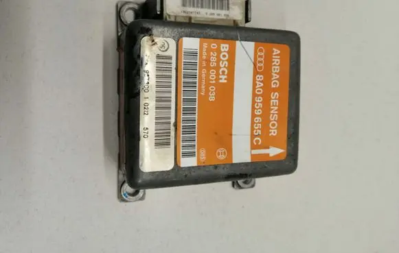Audi A6 S6 C4 4A Airbag control unit/module 8A0959655C 0285001038