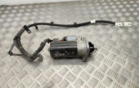 Mercedes-Benz Vito Viano W447 Starter motor A4475400600 A6519064300 0001139085