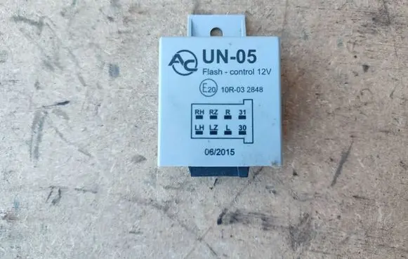 Ford Focus C-MAX Tow bar relay 10R032848