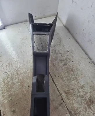 Opel Astra H Center console 