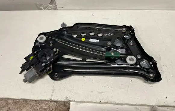 Audi A3 S3 8V Rear door window regulator with motor 8V7839397B