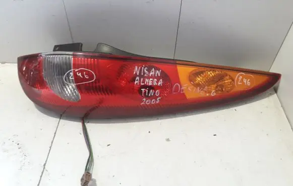 Nissan Almera Tino Rear/tail lights