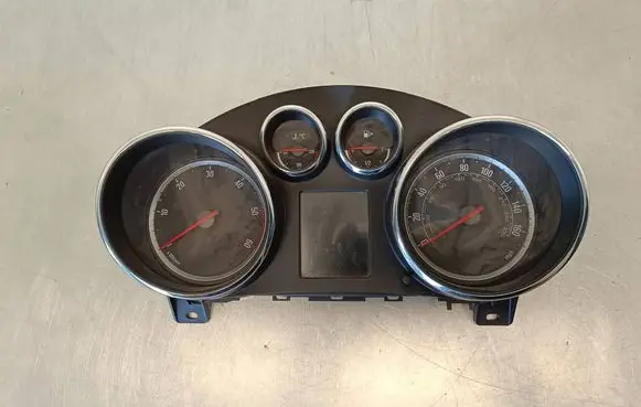 Opel Zafira C Speedometer (instrument cluster) 13433863 600775881 0775881
