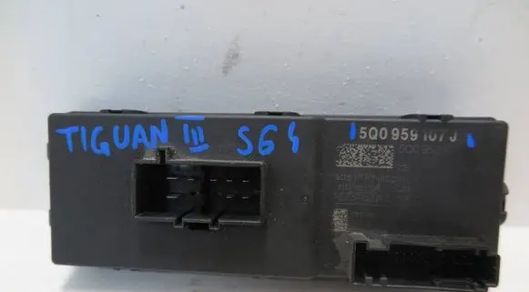 Volkswagen Tiguan Tailgate/trunk control unit/module 5Q0959107J