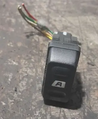 Citroen Xsara Picasso Electric window control switch 22681