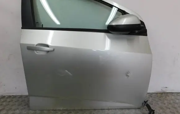 Chevrolet Aveo Front door