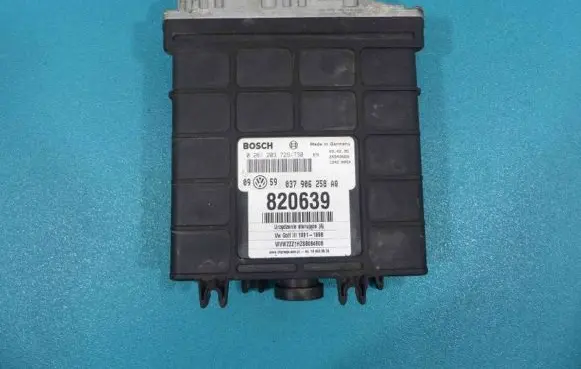 Volkswagen Golf III Engine control unit/module ECU IMPRK820639