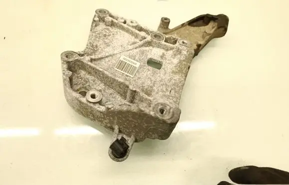 Jeep Renegade A/C compressor mount bracket 55254254