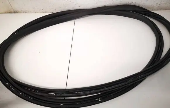 Tesla Model S Rubber seal rear door 
