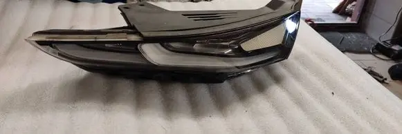 Hyundai Santa Fe Headlight/headlamp