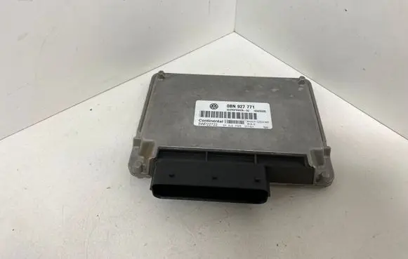 Volkswagen Touareg II Transfer box differential control unit 0BN927771