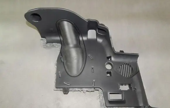 Dashboard lower bottom trim panel