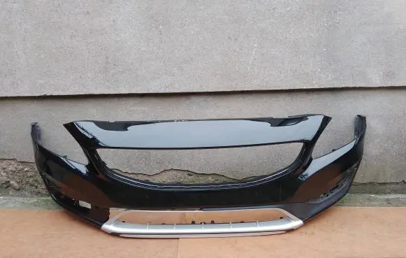 Volvo S60 Front bumper 31323831