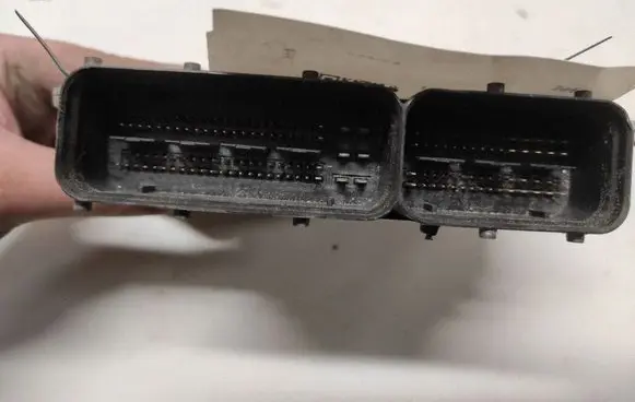 Opel Vectra C Engine control unit/module 0281013409