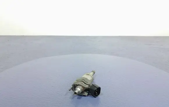Toyota Corolla E10 Fuel injector 23250-F2050