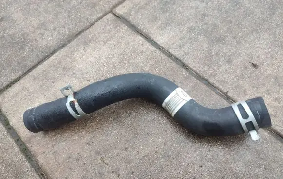 KIA Stonic Engine coolant pipe/hose 25411H8700