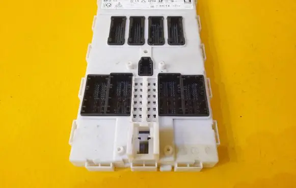 BMW 2 F45 Central body control module 5A402E6