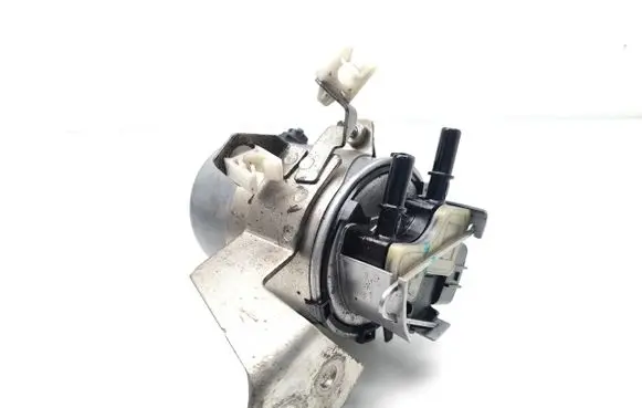 Nissan Qashqai Fuel filter housing 