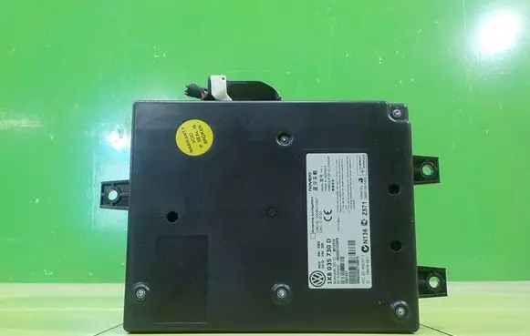 Volkswagen PASSAT B6 Other control units/modules 1K8035730D