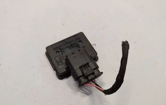 BMW 5 F10 F11 Fuel temperature sensor 16137274148 16137333588