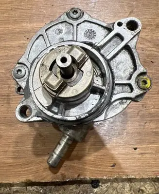 Mercedes-Benz GL X164 Vacuum pump A6282300065