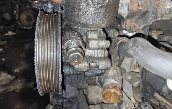 Toyota Avensis T250 Power steering pump