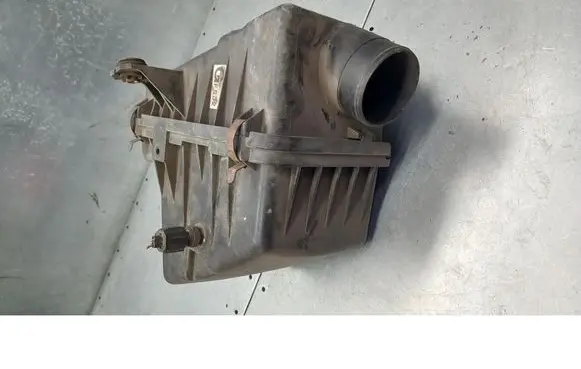 Mazda 626 Air filter box