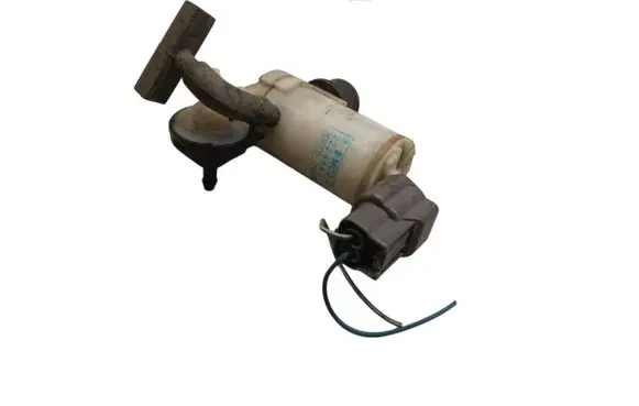 Mazda 2 Windscreen/windshield washer pump 2224663A LMC212