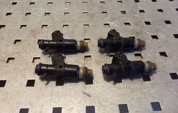 Honda Insight Fuel injectors set YJ13ABSY
