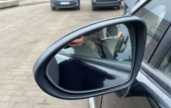 KIA Rio Front door electric wing mirror