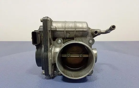 Nissan Qashqai Throttle body valve 52601
