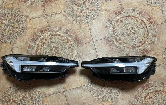 Volvo XC60 Headlights/headlamps set 32337386 31656615