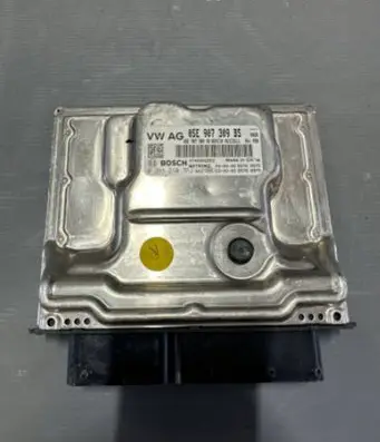 Volkswagen Golf VII Engine control unit/module ECU 05E907309BS 0261S10791