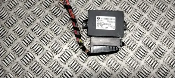 BMW 5 F10 F11 Hand brake control module 32620276 0122920443