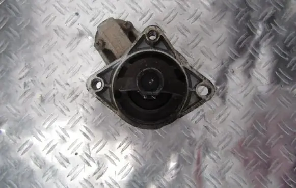 Mazda 323 Starter motor m3t38882