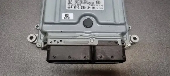 Mercedes-Benz A W169 Engine control unit/module A6401503491 0281013936