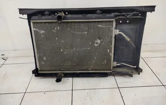Citroen C4 I Radiator support slam panel 