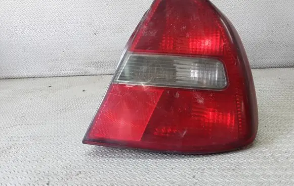 Mitsubishi Carisma Rear/tail lights