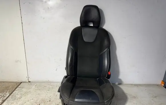 Volvo V40 Front driver seat 31379422