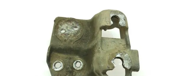 Subaru Legacy Gearbox mounting bracket