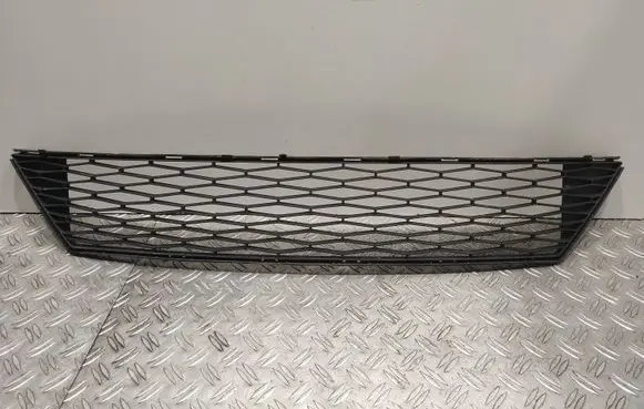 Seat Ibiza IV (6J,6P) Front bumper lower grill 6J0853667E 14884SG4